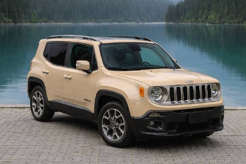 Jeep Regenade Trailhawk бежевый - основной вид