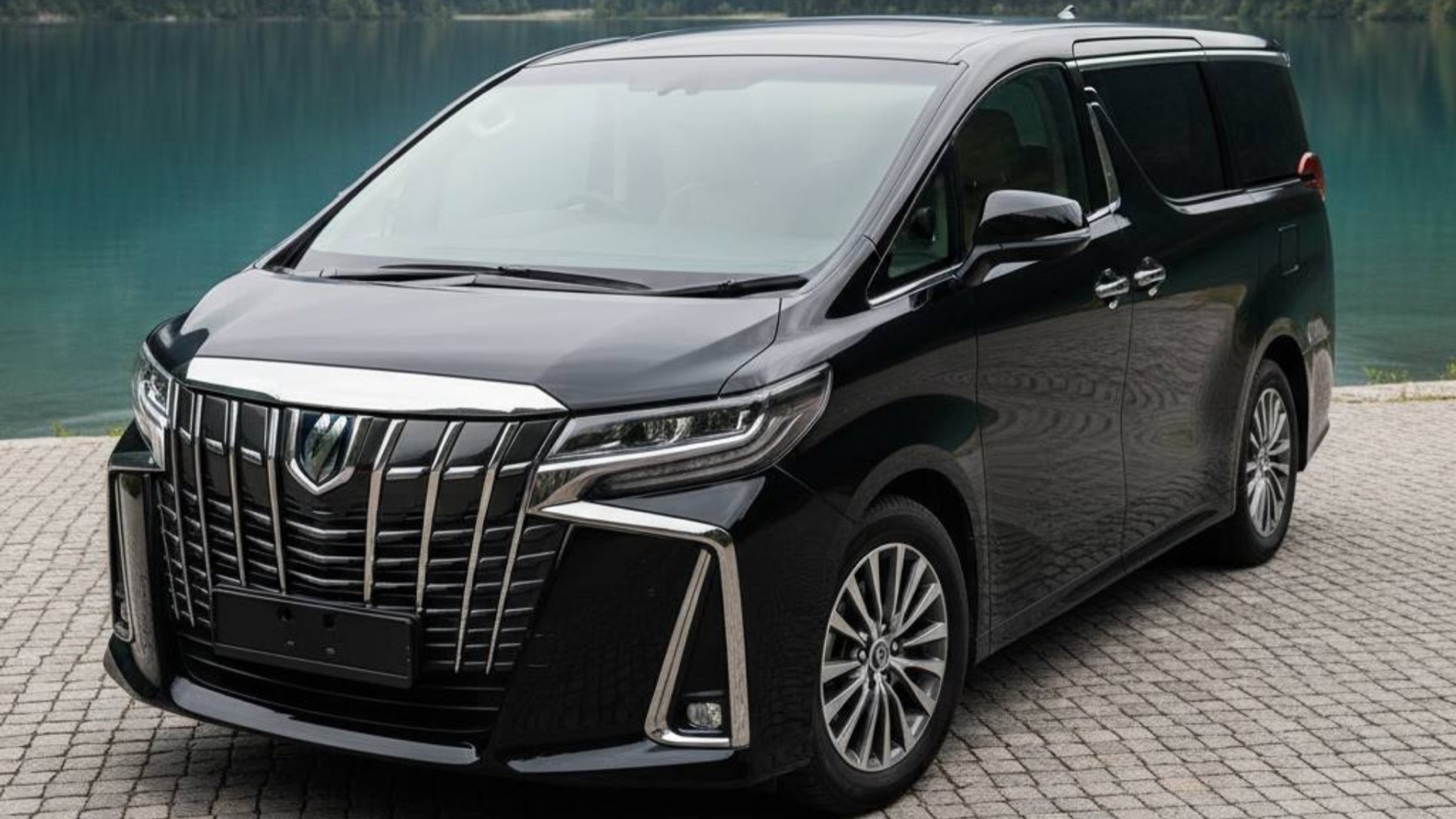 Toyota Alphard 2020 черный - основной вид